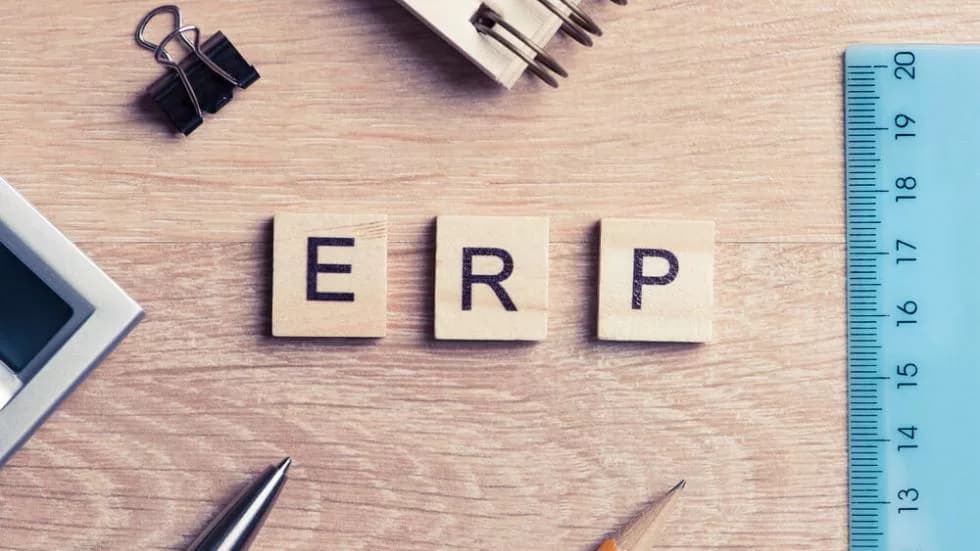 Simplificando tus Finanzas: Cómo los Sistemas ERP te Ayudan con los Cobros y Pagos